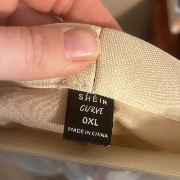 SHEIN Cream Tulle A-Line Skirt - Picture 2 of 3